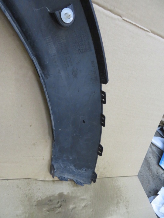 MINI COUNTRYMAN II 2 F60 17-23 MOULURE REVÊTEMENT GAUCHE AVANT 51777389365