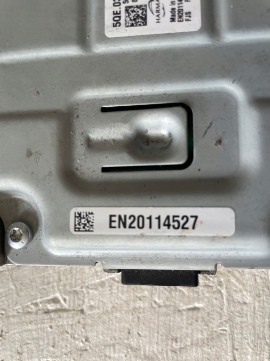 MODULE CONTRÔLEUR SON MOTEUR VW GOLF PASSAT GTE 5QE035335M...