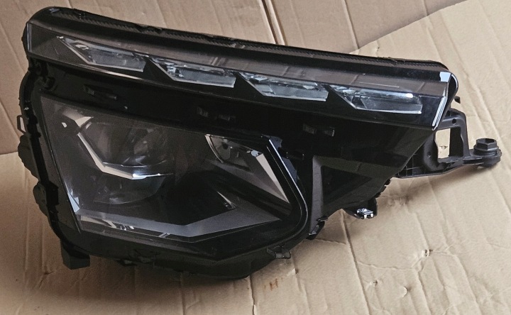 SKODA KAMIQ LIFT 23-25 PHARE COMPLET LED LENTILLE GAUCHE 655941015C NEUF