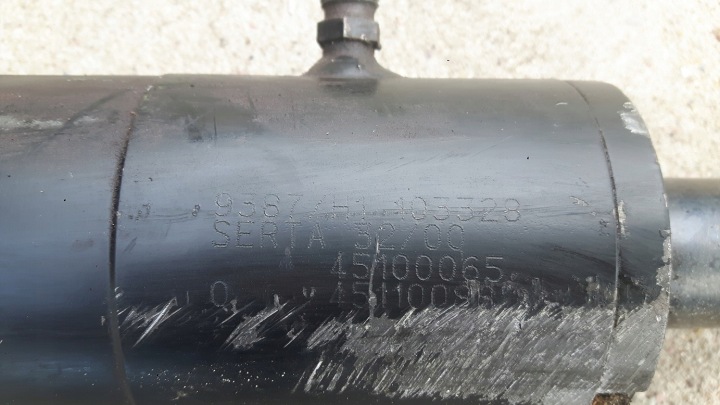 SERVOMOTEUR TUYAUX WYSYPU ZBOZA MASSEY FERGUSON MF7254