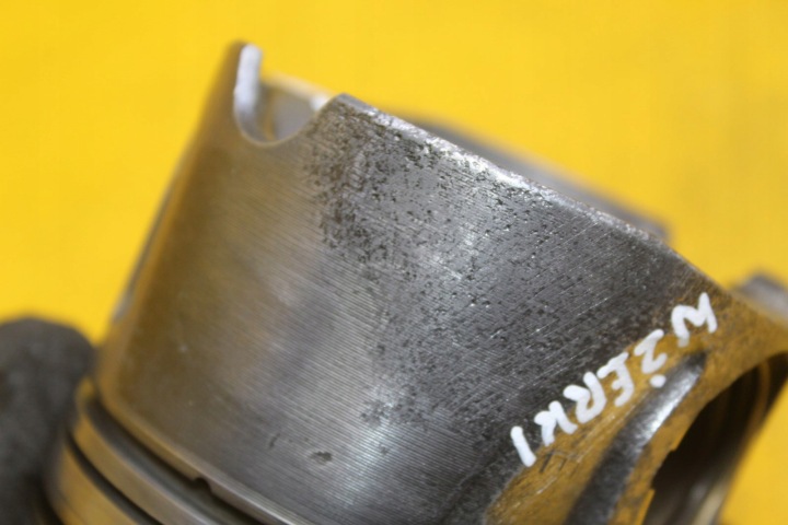PISTON PISTONS HYUNDAI IX55 KIA 3.0 CRDI D6EA 4BY0