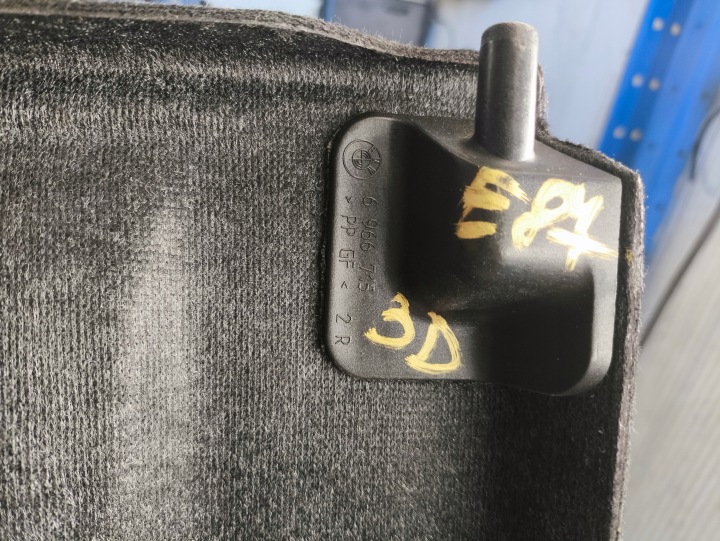 BMW E87 LIFT ARRIÈRE ÉTAGÈRE COUVERCLES DE COFFRE 6966715
