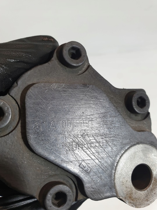 POMPE CARBURANTS A0040910501 MERCEDES ATEGO AXOR E5 OM906