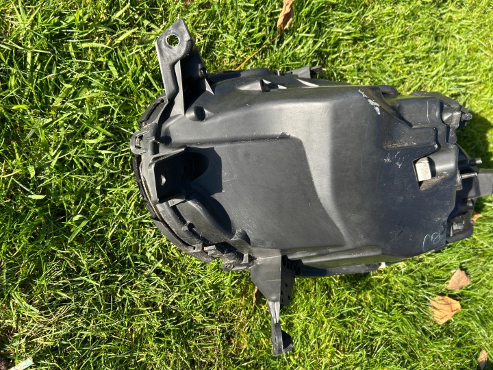 NISSAN MICRA K12 LIFT 07-10 PHARE GAUCHE DROITE AVANT ORDINAIRE