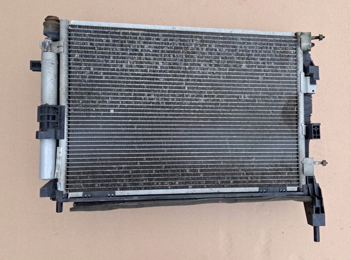 FORD TRANSIT CONNECT MK2 1.6 TDCI RADIATEURS VENTILATEUR DV61-8C607-AB