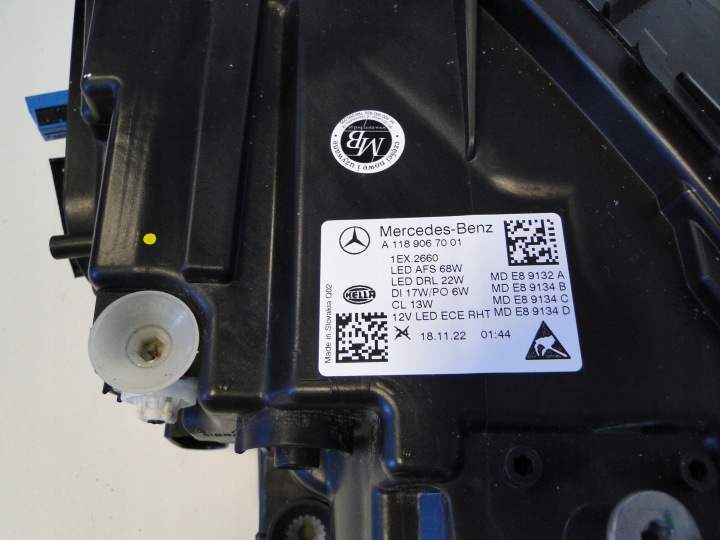 MERCEDES PHARE AVANT GAUCHE CLA 118 W118 A1189067001 MULTIBEAM
