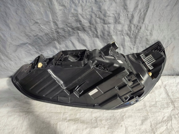 FORD FOCUS MK4 LIFT PHARE DROITE AVANT PROJECTEUR DROIT AVANT NX7B13E014CD