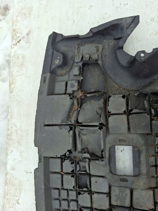 MERCEDES W203 PROTECTION CHÂSSIS SOUS MOTEUR A2035201723 A2035201423