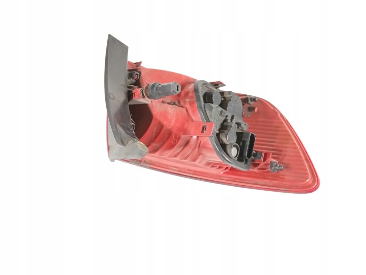 PHARE DROITE ARRIÈRE ARRIÈRE DANS AILE AUDI A6 C6 UNIVERSEL 4F9945096