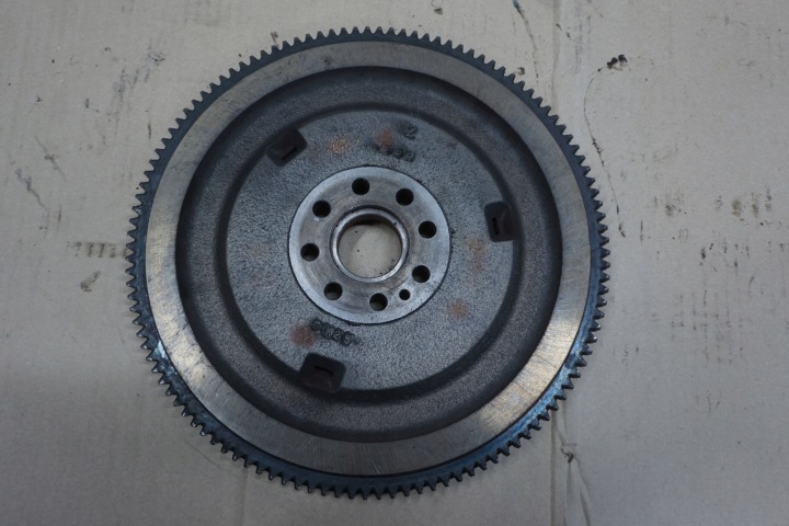 HYUNDAI GALLOPER VOLANT D'INERTIE COURONNE 3,0 V6 98-03R