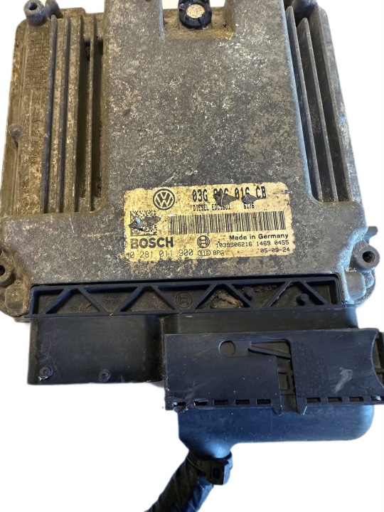CONTRÔLEUR ORDINATEUR MOTEUR 03G906016CB 0281011900 VW GOLF V 1.9 TDI