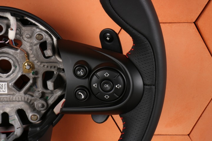 MINI F54 F55 F56 F57 F60 ORIGINALE VOLANT SPORT JCW PALETTES