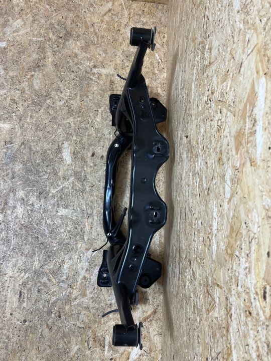 CHÂSSIS CHÂSSIS CHÂSSIS POUTRE ARRIÈRE AUDI VW SKODA SEAT 5Q0505235J ORIGINAL
