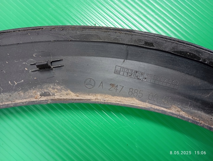 MOULURE GARDE-BOUE GAUCHE AVANT MERCEDES GLA 247 A2478850000