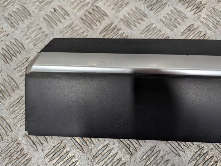 MAZDA CX-3 CX3 2014-2021 MOULURE BAGUETTES SUR PORTES AVANT ARRIÈRE GAUCHE