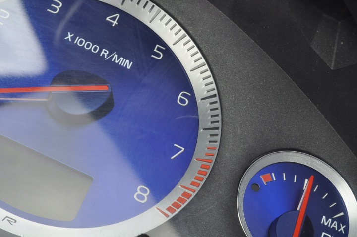 VOLVO S60 I V70 II R 2,5T 20V AWD COMPTEUR TABLEAU DE BORD 8690549 30746109 UK LIFT