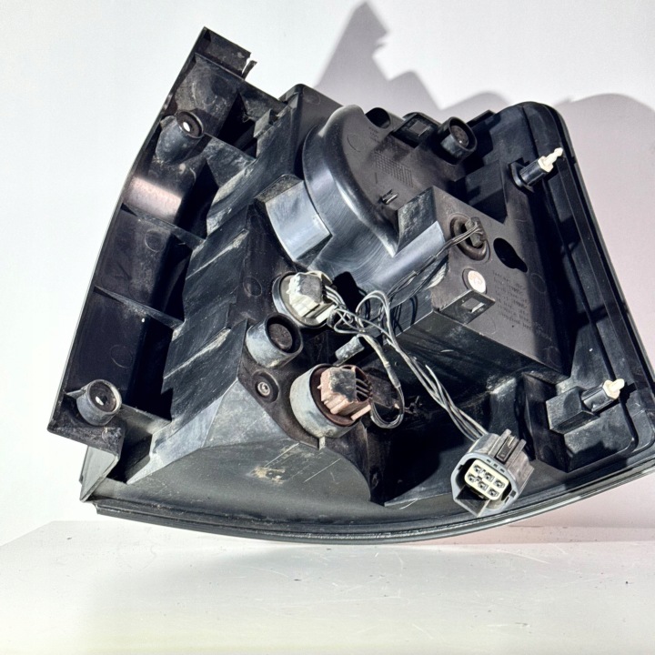 PHARE GAUCHE ARRIÈRE GAUCHE ARRIÈRE RANGE ROVER SPORT L320 LIFT RESTYLAGE A056008