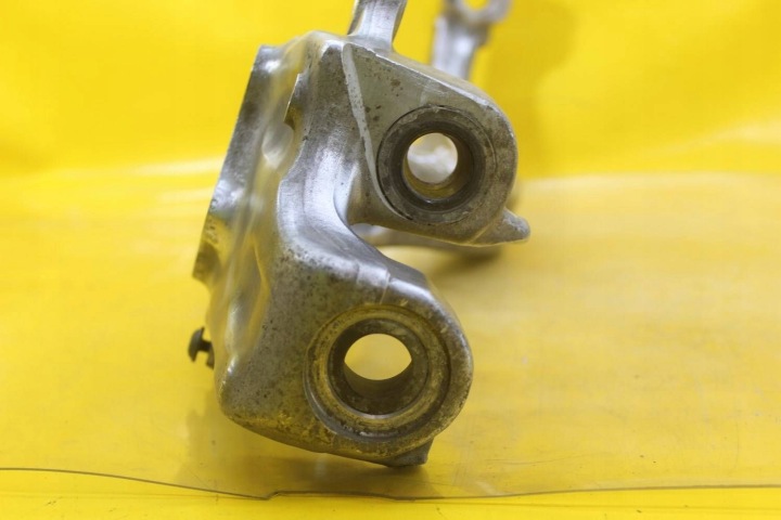 ROTULE DE DIRECTION GAUCHE AVANT AUDI A8 D3 4E0257G