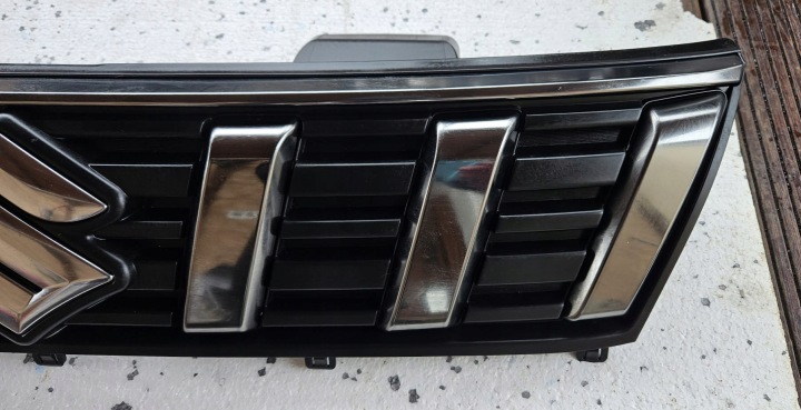 SUZUKI VITARA III LIFT CALANDRE GRILLE PARE-CHOCS 2018- 72121-86R0