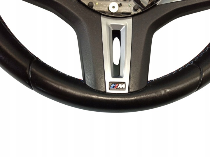 VOLANT BMW M5 F90 32308094391