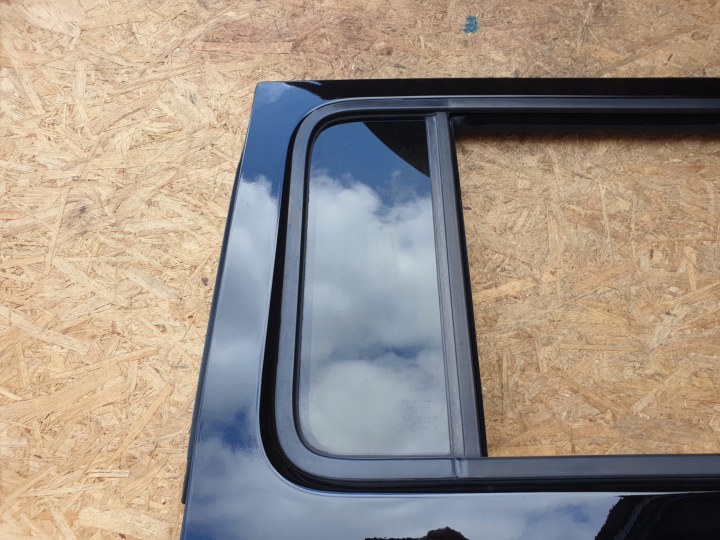 JEEP WRANGLER JL PORTES DROIT ARRIÈRE VERS INSTALLATIONS NIEMALOWANE LIFT