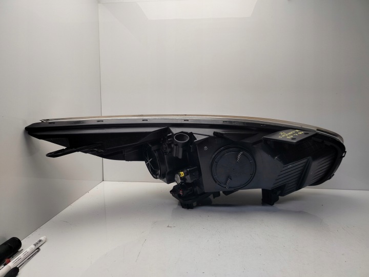 KIA CARENS IV 13R- PROJECTEUR PHARE GAUCHE AVANT GAUCHE AVANT