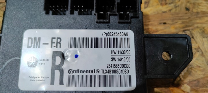 MODULE CONTRÔLEUR PORTES DROITS CHARGER 300 2015-