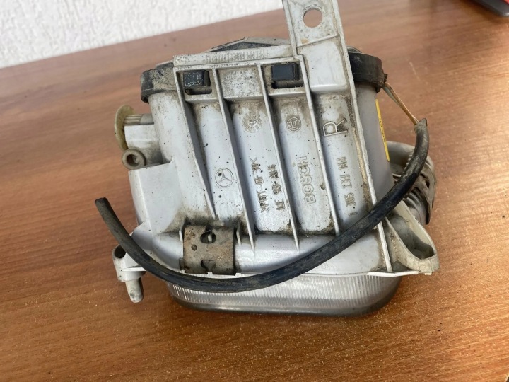 PHARES ANTIBROUILLARD DROIT AVANT MERCEDES-BENZ E (W210) E331 GASOLINE 2000