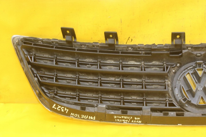 GRILLE CALANDRE PARE-CHOCS AVANT VW PHAETON 3D0853651H 3D7853600
