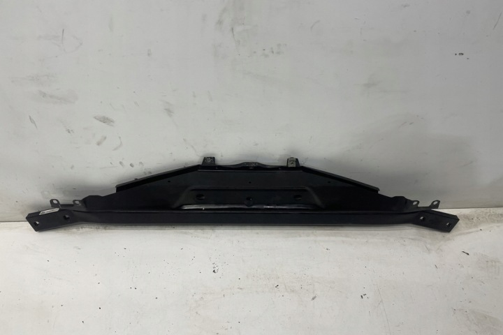 SUPÉRIEURE PIÈCE PANNEAU AVANT BMW 5 (F10) 7200689 3.0L DIESEL 220KW 2011