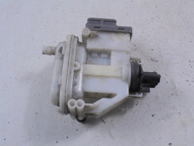 VOLKSWAGEN PASSAT B4 SERVOMOTEUR SERRURE ARRIÈRE GAUCHE 3A0862153B