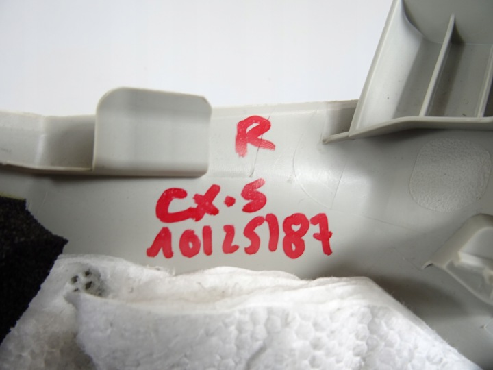 MAZDA CX-5 2.2 D PROTECTION REVÊTEMENT BRODERIE MONTANTS DROIT ARRIÈRE KD45-68250 K6269