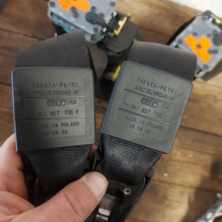 CEINTURE DE SÉCURITÉ AVANT AUDI A4 B8 8K1857706K 8K1857705J