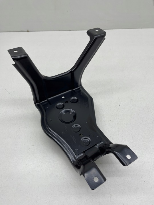 AUDI A6 C7 POIGNÉE FIXATION ROUES DE RÉSERVE