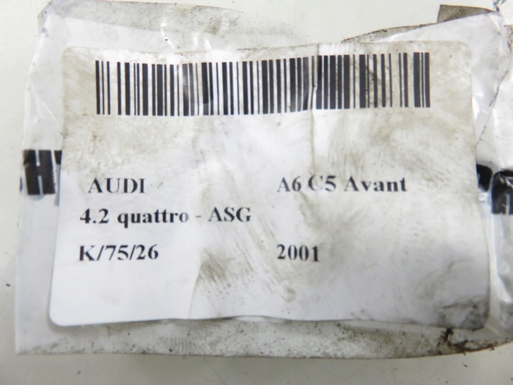 PHARES ANTIBROUILLARD DROIT AUDI A6 C5 AVANT 4B3941700
