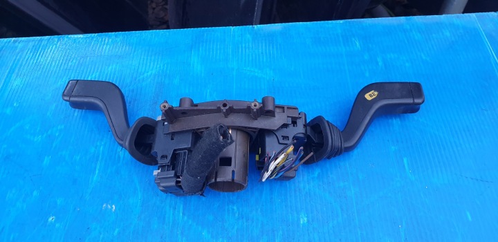 OPEL OMEGA B MANETTE COMMUTATEUR COMPOSITE 090413243