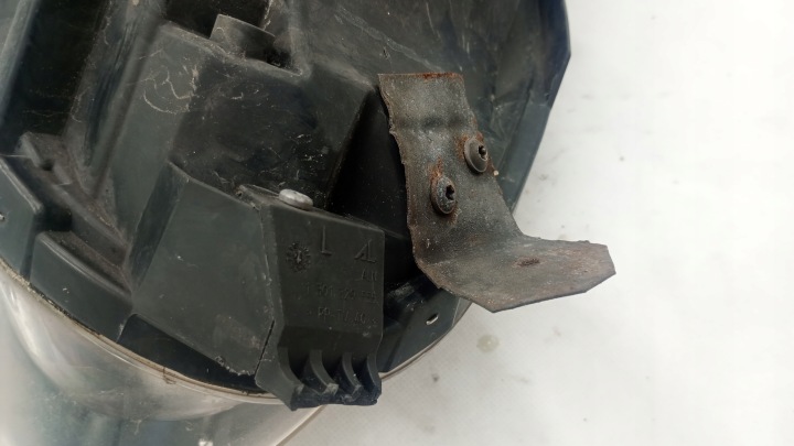 PHARE GAUCHE 1K6941005AA DROITE 1K6941006AA VW GOLF V GTI