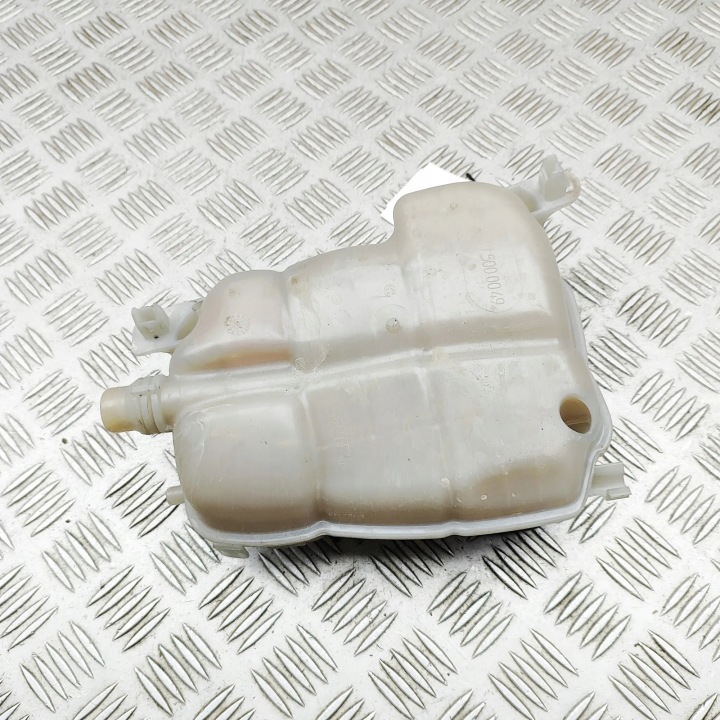 RÉSERVOIR D'EXPANSION MERCEDES GLA GLB A2475000049
