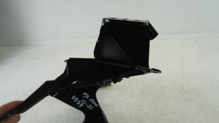 G794 YAMAHA FJR 1300 16-24 CHÂSSIS FIXATION CARÉNAGE PHARES
