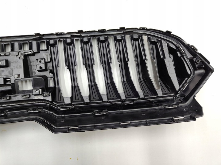 SKODA SUPERB IV MK4 GRILLE CALANDRE RADIATEUR 3P0853653A
