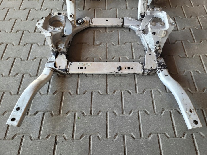 CHÂSSIS POUTRE SUSPENSIONS AVANT CHÂSSIS RANGE ROVER VOGUE L405 4.4 D