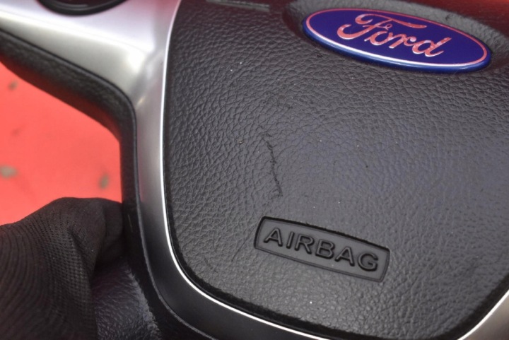 AIRBAG COUSSIN SÉCURITÉ CONDUCTEUR AM51-R042B85-BEW FORD FOCUS MK3 11-15