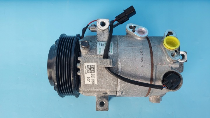 KIA CEED 3 III LIFT 1.5 T-GDI COMPRESSEUR KLIMATYZCJI 97701-J7000