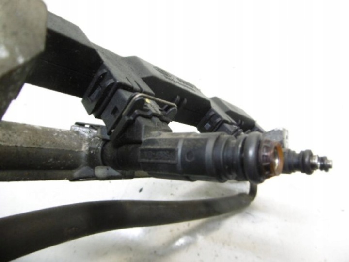 FORD FOCUS MK1 INJECTEURS MOULURE INJECTION 1,8 16V 0280155819 988F-DA