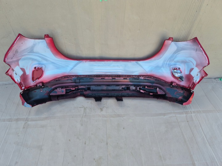 FORD PUMA MK2 VIGNALE 19R. PARE-CHOCS ARRIÈRE A822