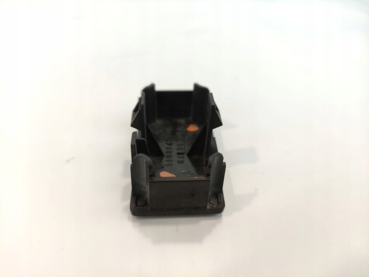 VW PASSAT B5 BOUCHON TABLEAU DE BORD COCKPIT CONSOLES 3B0858179