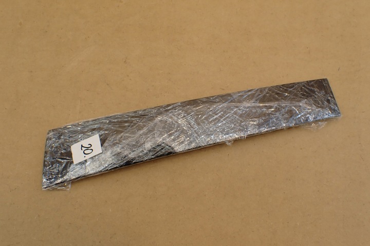 NISSAN QASHQAI J12 21- MOULURE PROTECTION PORTES DROITE ARRIÈRE ARRIÈRE 822D26UA1A RH OE