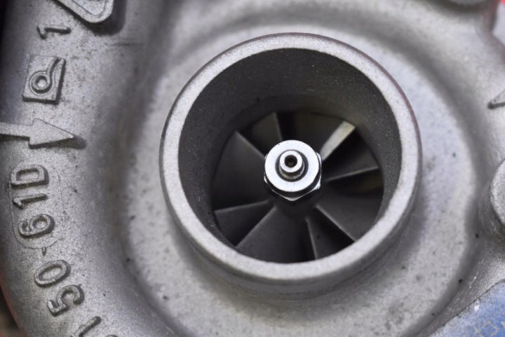 TURBOCOMPRESSEUR 53039700007 MERCEDES VITO W638 2.3 TD 79KM 96-03