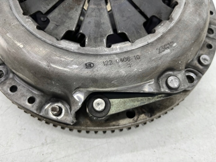 EMBRAYAGE HYUNDAI I20 I30 IX20 CEED CARENS RIO SOUL VENGA 07-12R. 1.4B 1.6B