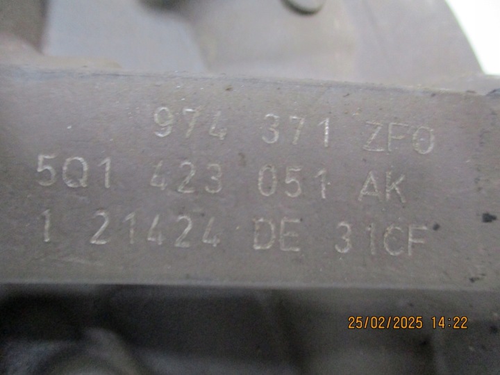 VOLKSWAGEN OE 5Q1423051AK CRÉMAILLÈRE DE DIRECTION